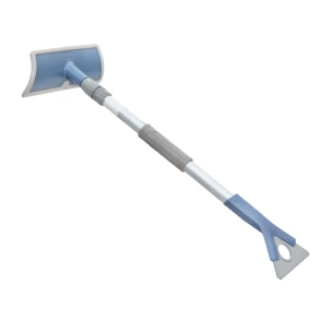 Spazzaneve con asta telescopica