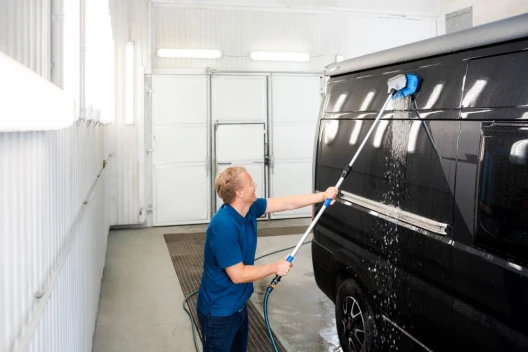 Car wash brush with telescopic handle
